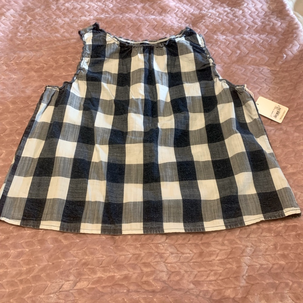 NWT Summer Top size medium